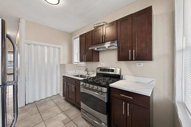 738 E marquette Road, Chicago, IL 60637