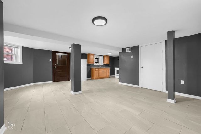 738 E marquette Road, Chicago, IL 60637