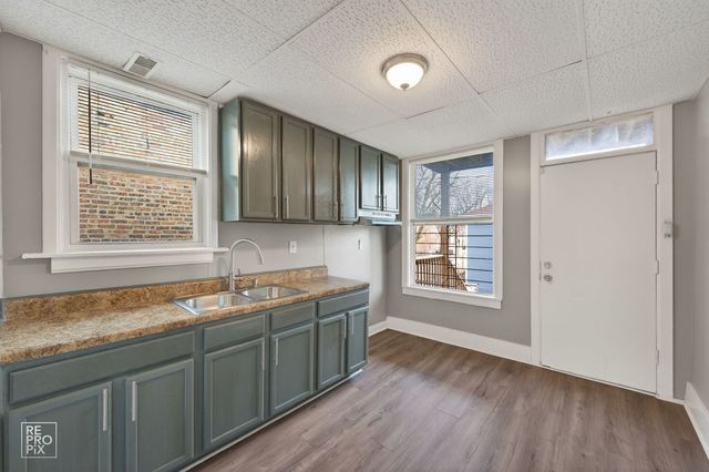 738 E marquette Road, Chicago, IL 60637