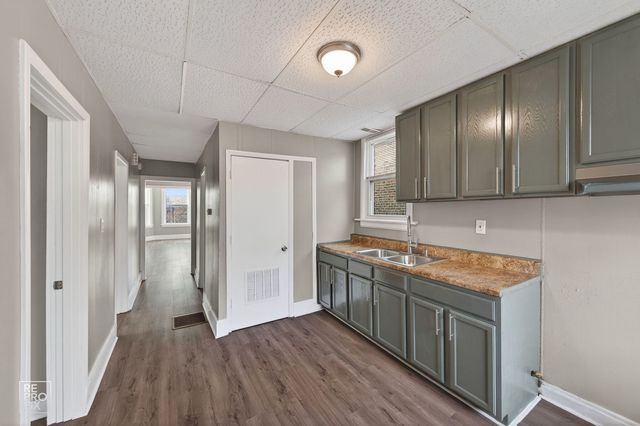 738 E marquette Road, Chicago, IL 60637