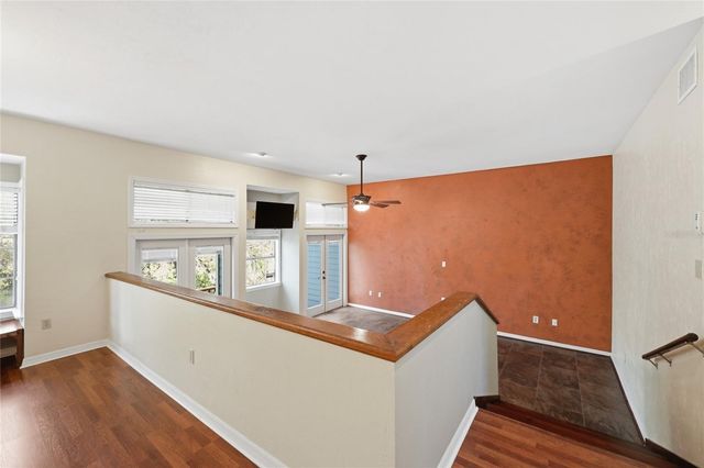 5328 NW 9TH LANE, Gainesville, FL 32605