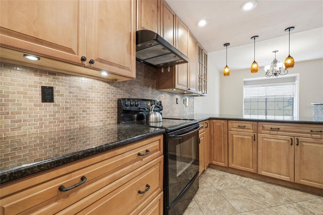 5328 NW 9TH LANE, Gainesville, FL 32605