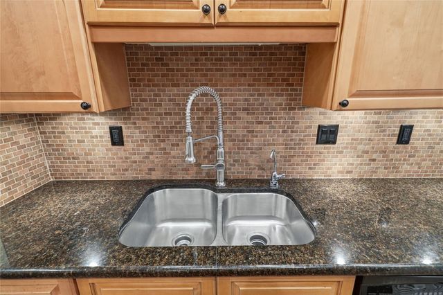 5328 NW 9TH LANE, Gainesville, FL 32605