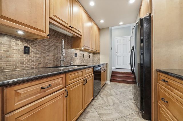 5328 NW 9TH LANE, Gainesville, FL 32605