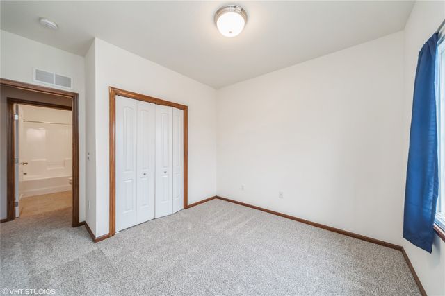 1624 NW Prairie Lakes Drive 4, Ankeny, IA 50023