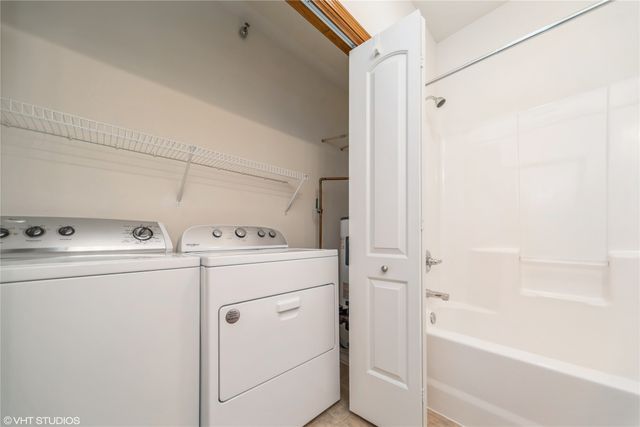 1624 NW Prairie Lakes Drive 4, Ankeny, IA 50023