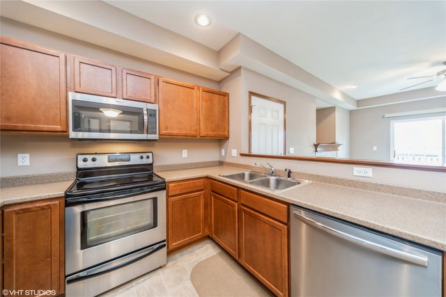 1624 NW Prairie Lakes Drive 4, Ankeny, IA 50023