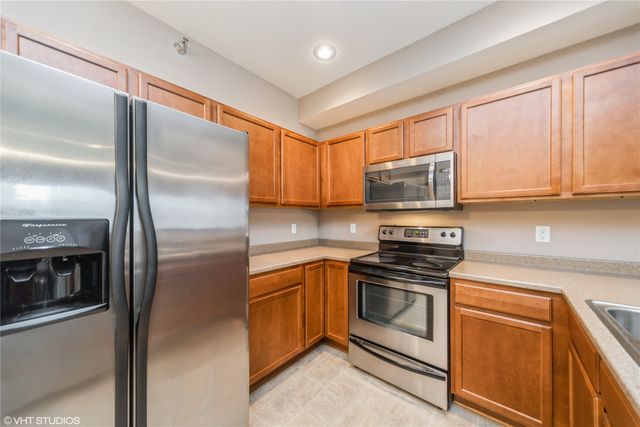 1624 NW Prairie Lakes Drive 4, Ankeny, IA 50023
