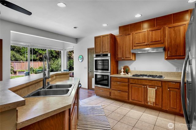 3217 Locust Avenue, Bellingham, WA 98225