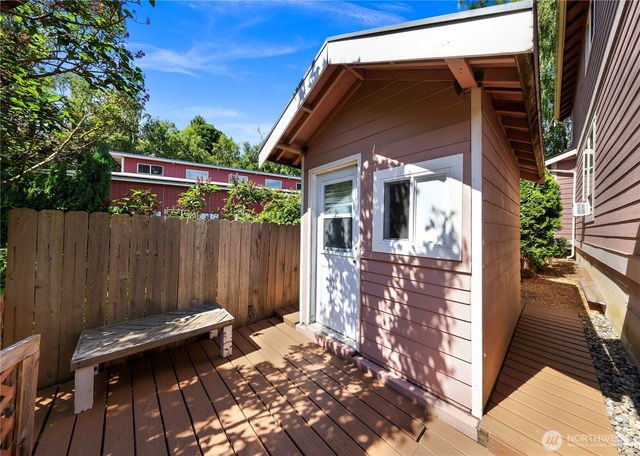 3217 Locust Avenue, Bellingham, WA 98225