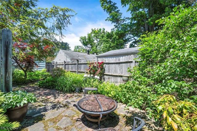 1171 Genesee Avenue, Cleveland, OH 44124