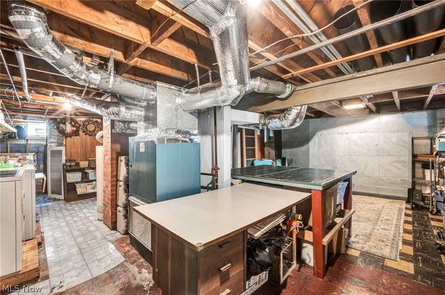 1171 Genesee Avenue, Cleveland, OH 44124