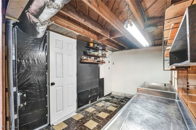 1171 Genesee Avenue, Cleveland, OH 44124