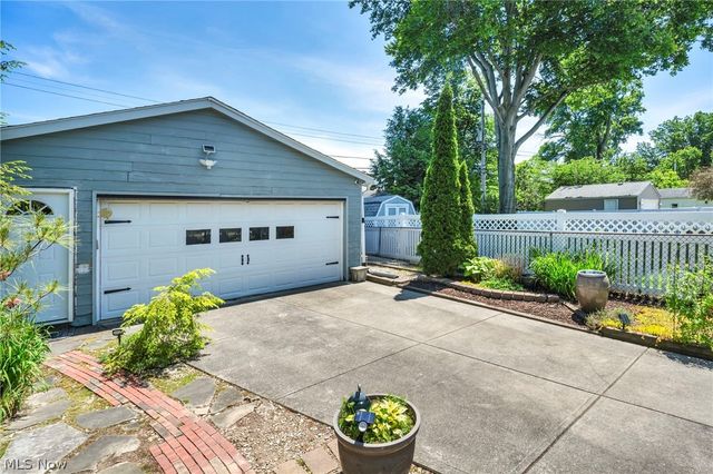 1171 Genesee Avenue, Cleveland, OH 44124