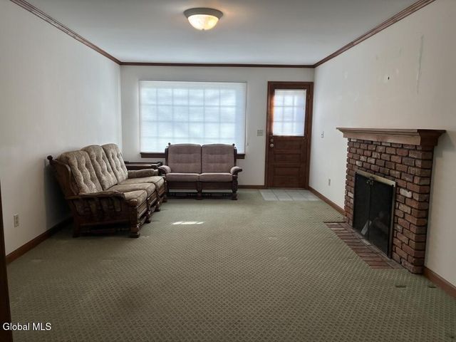 2135 Morrow Avenue, Niskayuna, NY 12309