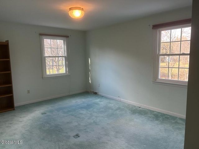 2135 Morrow Avenue, Niskayuna, NY 12309