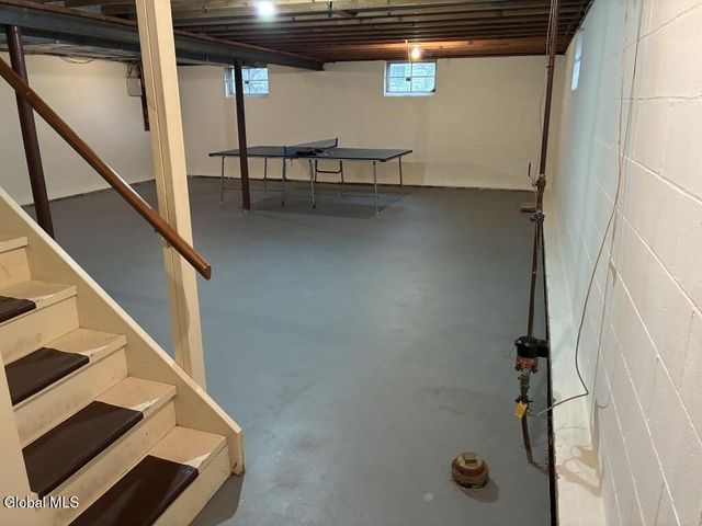 2135 Morrow Avenue, Niskayuna, NY 12309