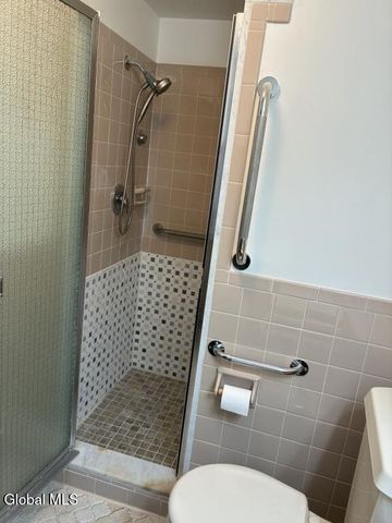 2135 Morrow Avenue, Niskayuna, NY 12309