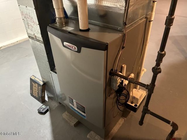 2135 Morrow Avenue, Niskayuna, NY 12309