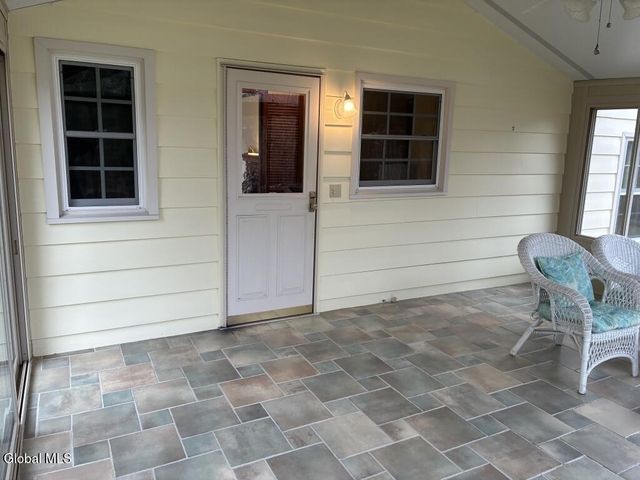 2135 Morrow Avenue, Niskayuna, NY 12309