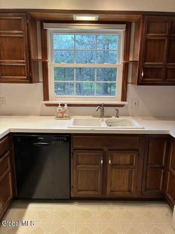 2135 Morrow Avenue, Niskayuna, NY 12309