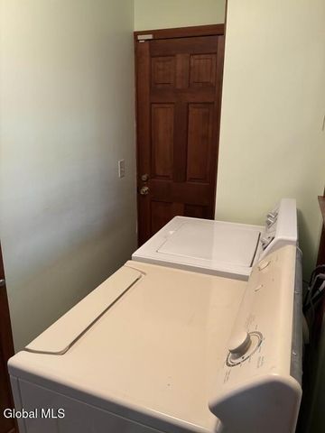 2135 Morrow Avenue, Niskayuna, NY 12309