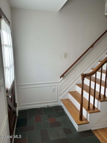 2135 Morrow Avenue, Niskayuna, NY 12309