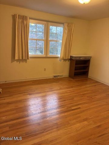 2135 Morrow Avenue, Niskayuna, NY 12309