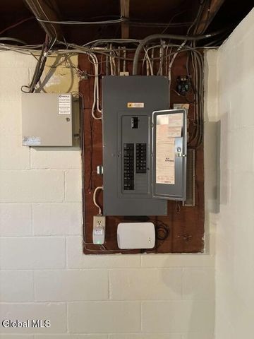 2135 Morrow Avenue, Niskayuna, NY 12309