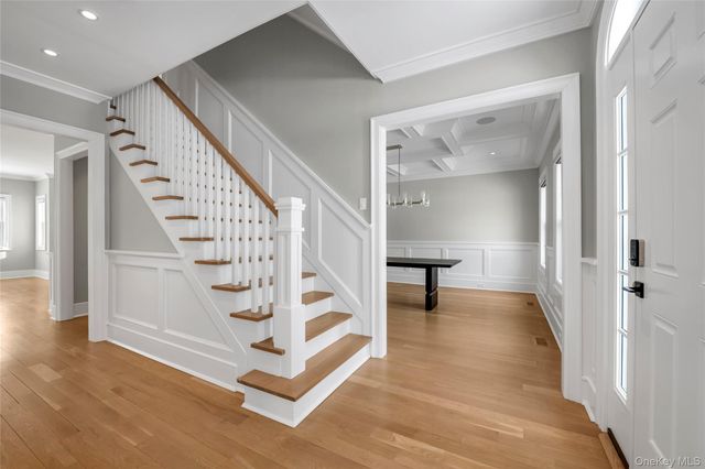 36 Fenimore Avenue, Garden City, NY 11530