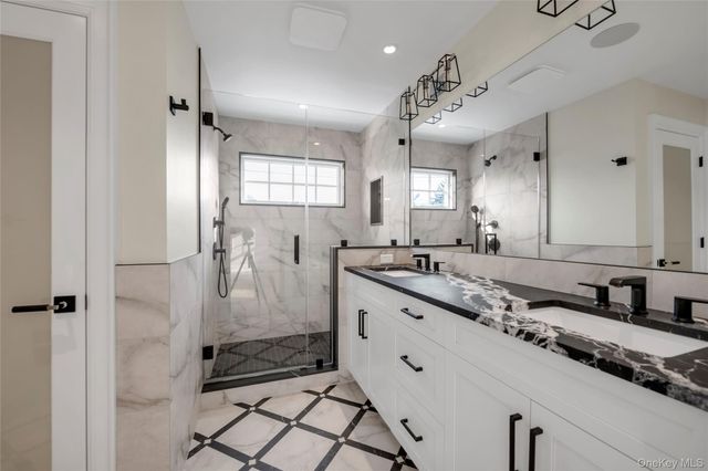 36 Fenimore Avenue, Garden City, NY 11530