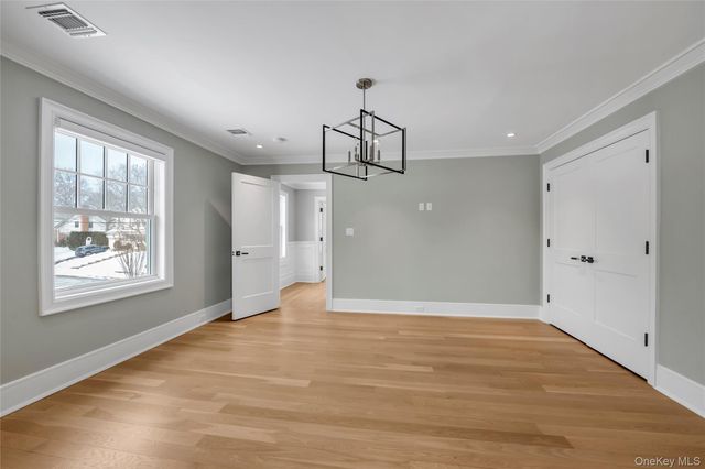 36 Fenimore Avenue, Garden City, NY 11530