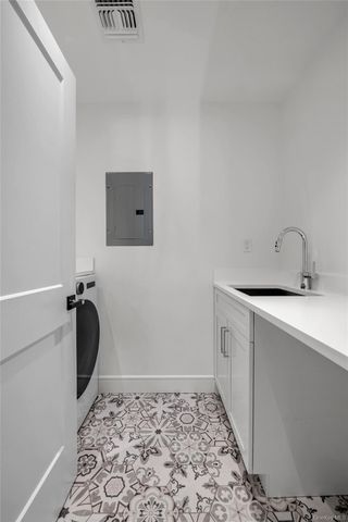 36 Fenimore Avenue, Garden City, NY 11530