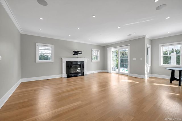 36 Fenimore Avenue, Garden City, NY 11530