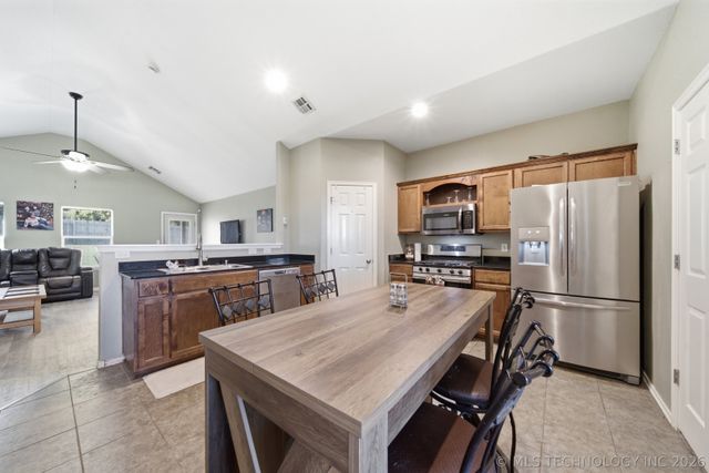 27172 E 123rd Place S, Coweta, OK 74429