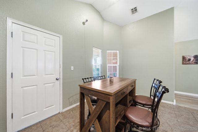 27172 E 123rd Place S, Coweta, OK 74429