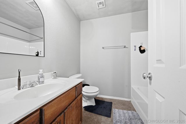 27172 E 123rd Place S, Coweta, OK 74429