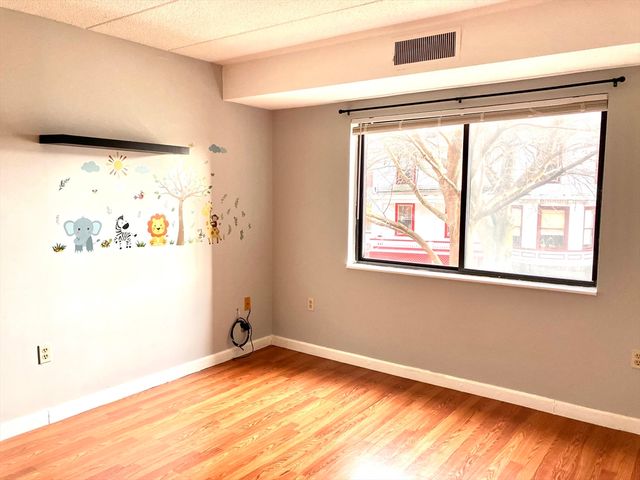 8 Nahant Pl 202, Lynn, MA 01902