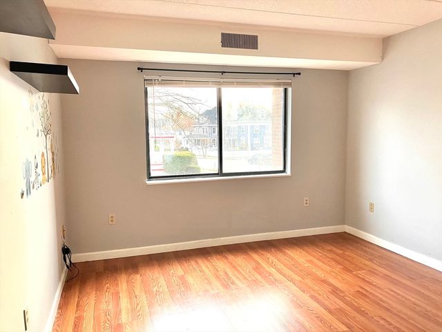 8 Nahant Pl 202, Lynn, MA 01902