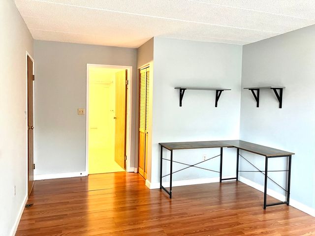 8 Nahant Pl 202, Lynn, MA 01902