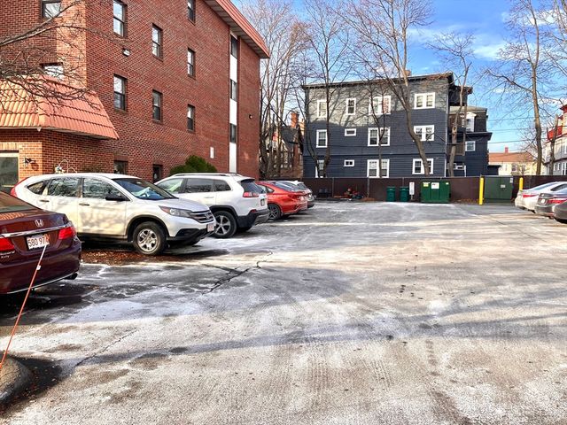 8 Nahant Pl 202, Lynn, MA 01902