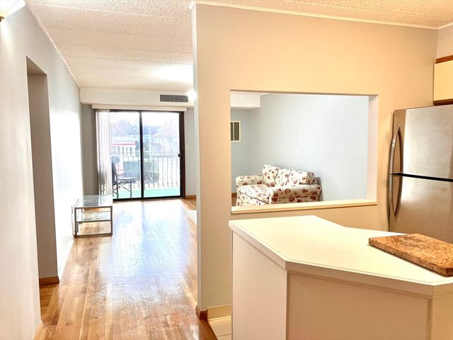 8 Nahant Pl 202, Lynn, MA 01902