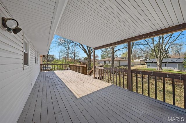 421 Stone River Road, Belleville, IL 62221