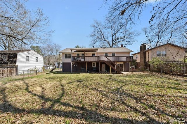 421 Stone River Road, Belleville, IL 62221