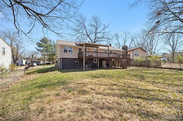 421 Stone River Road, Belleville, IL 62221