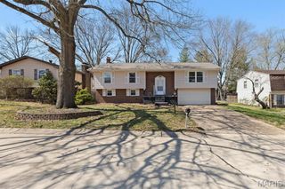 421 Stone River Road, Belleville, IL 62221