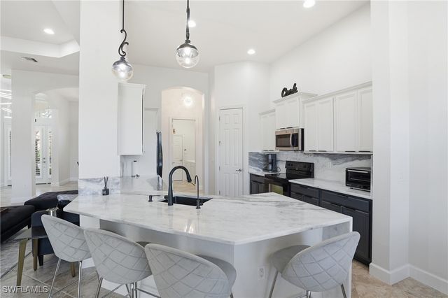 9685 Cobalt Cove CIR, Naples, FL 34120