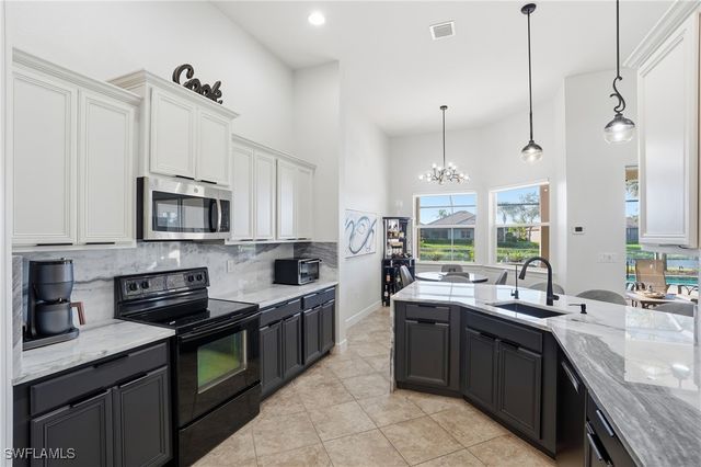 9685 Cobalt Cove CIR, Naples, FL 34120