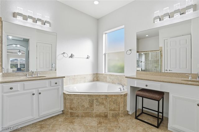 9685 Cobalt Cove CIR, Naples, FL 34120