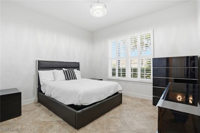 9685 Cobalt Cove CIR, Naples, FL 34120